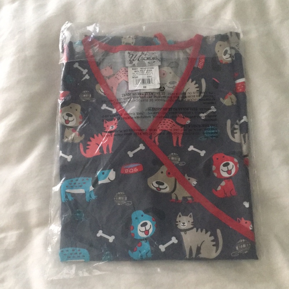 Scrub top - Picture 3 of 3
